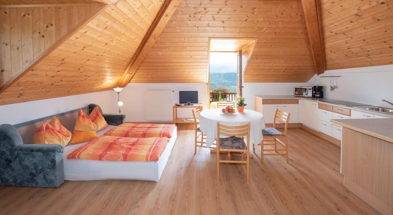 Apartments Herrnhofer 칼다로 외부 사진